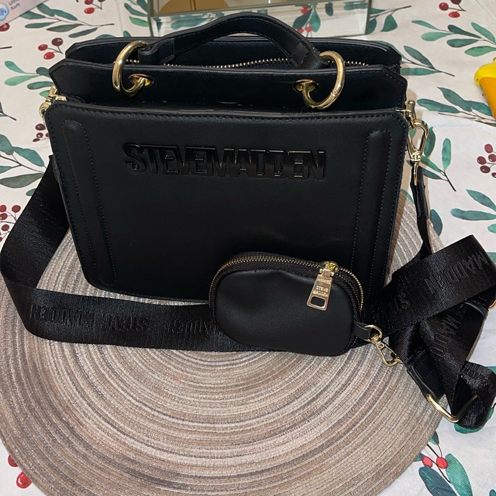 Steve Madden Bevelyn  Purse